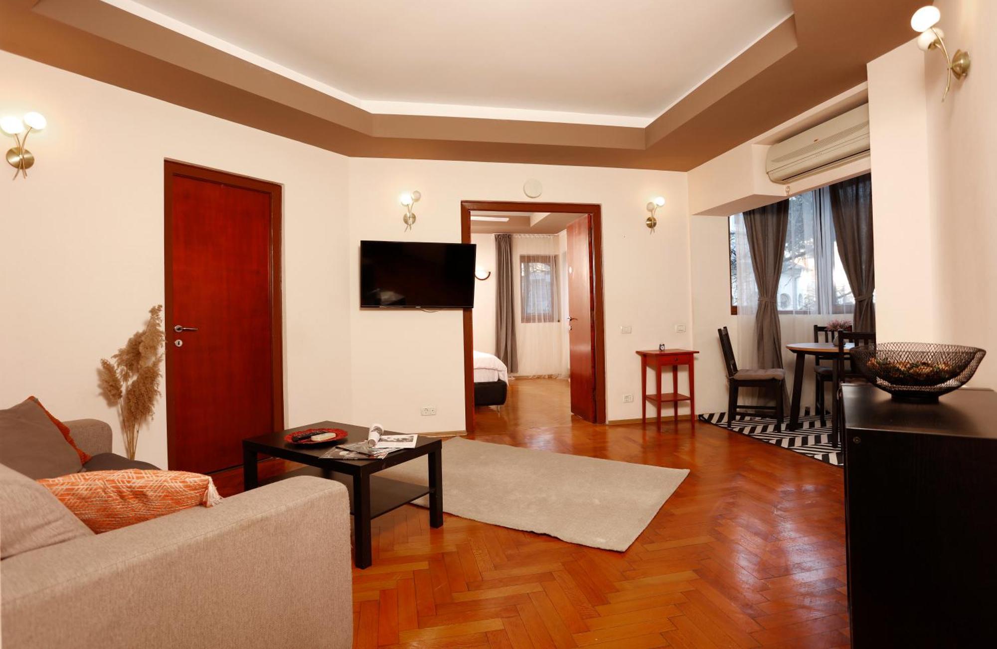 Peaceful Getaway - Generous 3-Bedroom Sanctuary - Close To Historic Old Town Bükreş Dış mekan fotoğraf