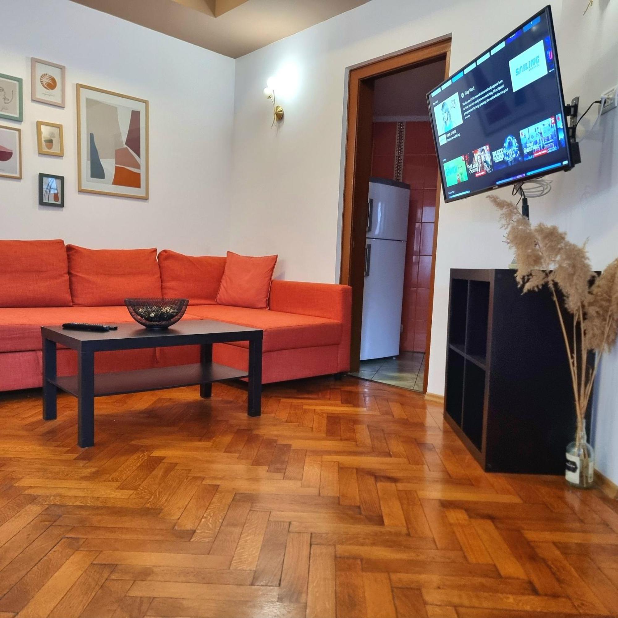 Peaceful Getaway - Generous 3-Bedroom Sanctuary - Close To Historic Old Town Bükreş Dış mekan fotoğraf